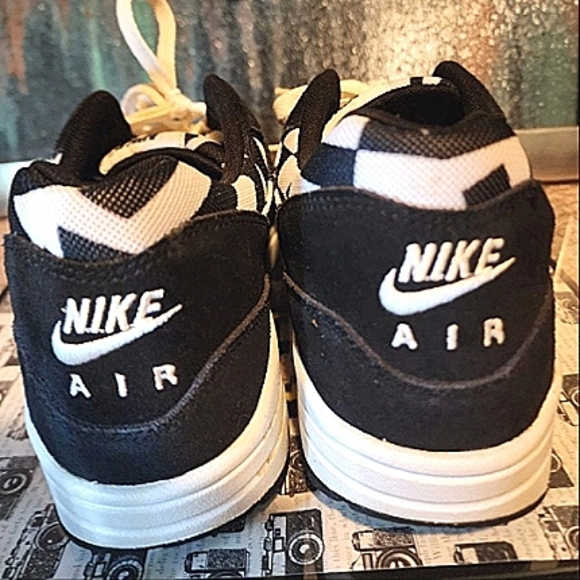 😱💥 RARE Nike Air Max Razzle Dazzle  Black/White Sneaker, Size US10.5 💥😱 - Picture 5 of 8